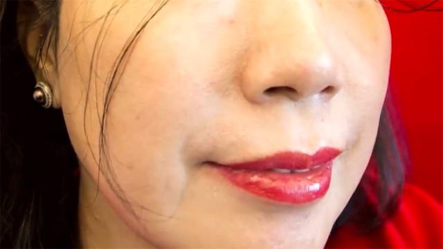 Longest natural lashes in the world (1)